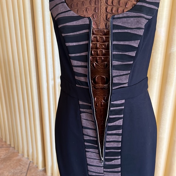 Ali-Ro Stretch Sleeveless Sheath Dress - Picture 3 of 8
